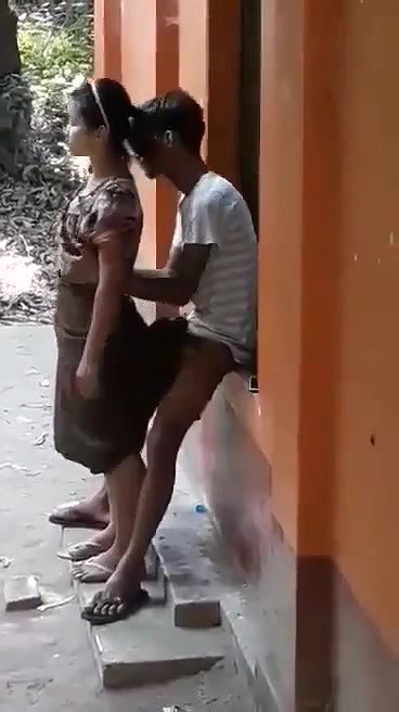 Standing kothilveppu