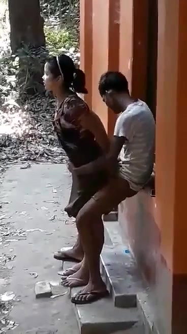 Standing kothilveppu