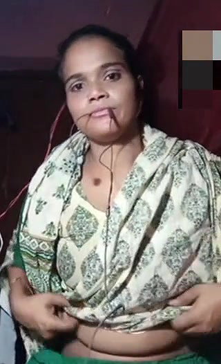 desi bhabhi video calling her friend showing boobs pussy