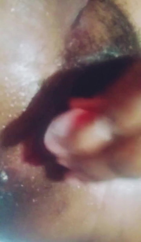 hairy pussy girl pussy masturbation with powder bottle