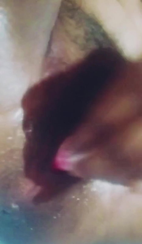 hairy pussy girl pussy masturbation with powder bottle