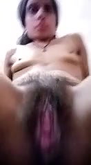jhat wali chut kholke dikhayi