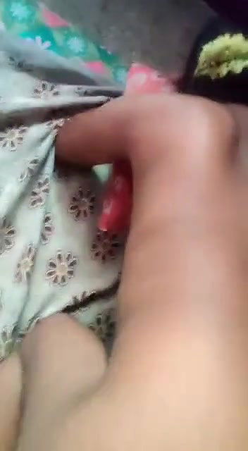 gaon ki bhabhi ko ghodi banake choda