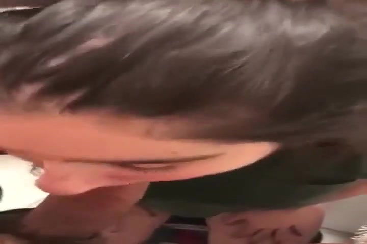 wash room mein chudai