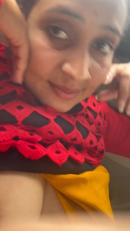 pervert guy making nude video of bhabhi