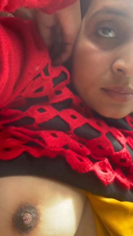 pervert guy making nude video of bhabhi