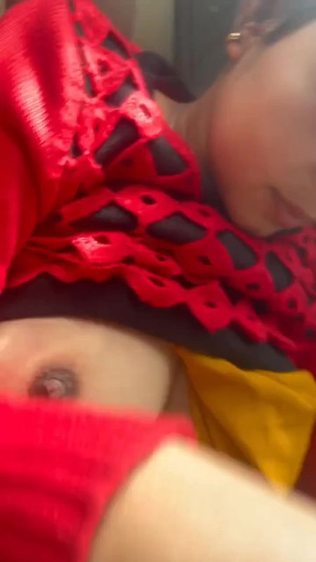 pervert guy making nude video of bhabhi