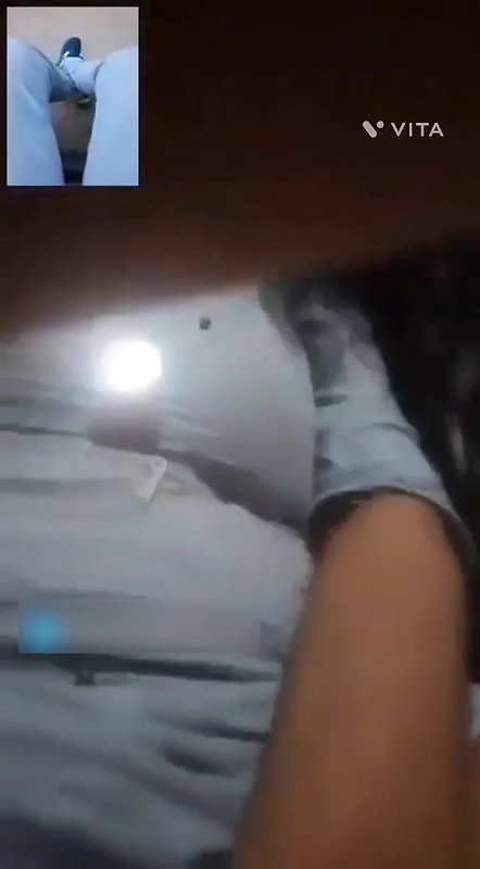 Desi Cute Girl Showing