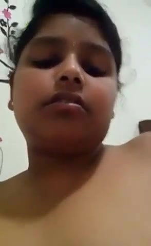 Super horny Indian Girl pussy fingering MMS