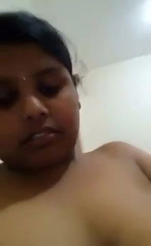 Super horny Indian Girl pussy fingering MMS