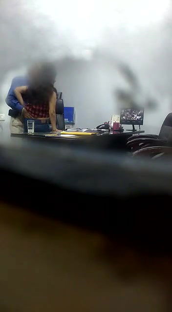 Office sex scandal MMS leaked online