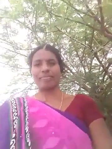 saree uthake khule mein bahbhi ne chut dikhayi