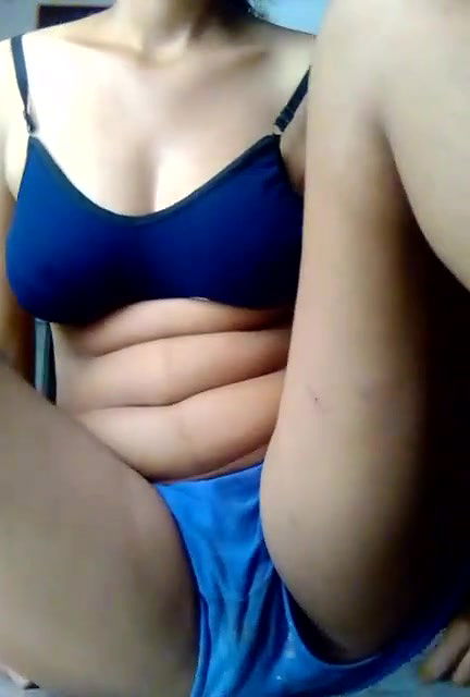 shalwar kholke nangi video banayi