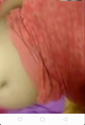 BUSTY BANGLADESHI GF SHOWING ON VC