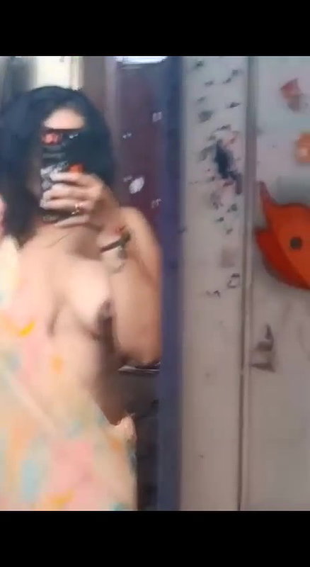 Hot Girl Showing Boobs