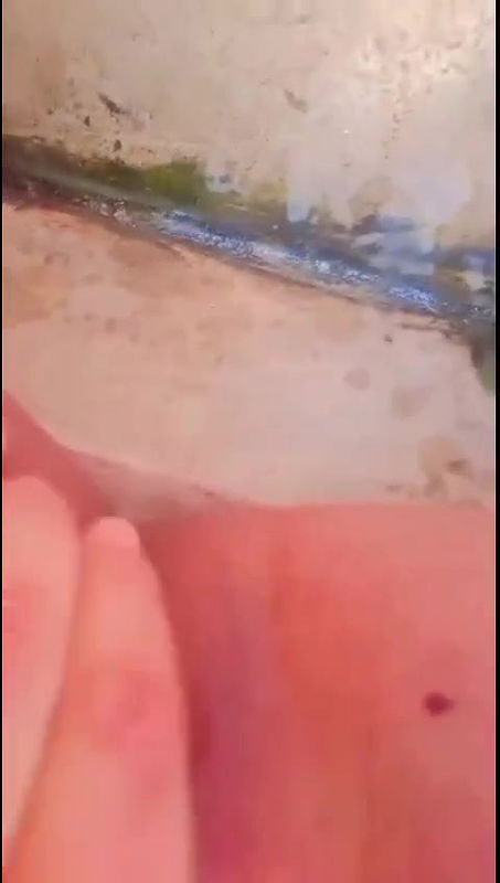 Sexy Figure GF Showing Boobs Pussy