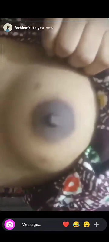 Young Hijabi GF Showing