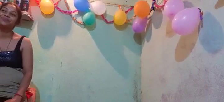 Desi Bhavi Ko Aniversary Par Uske Husband Ne Alag Alag Pose Me Uski Chudai Ki