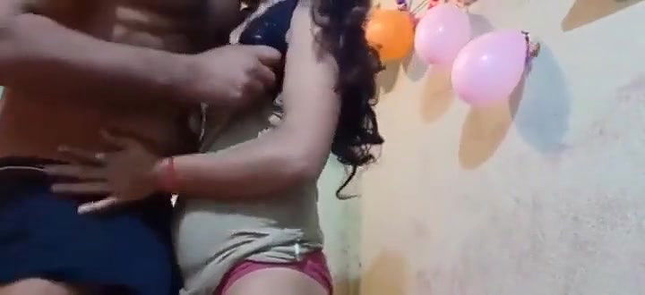 Desi Bhavi Ko Aniversary Par Uske Husband Ne Alag Alag Pose Me Uski Chudai Ki