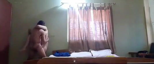 Desi Bhavi Ko Kada Kar Ke Ek Pair Ko Apne Haat Me Rakh Kar Uski Bur Me Land Daal Kar Chudai Ki