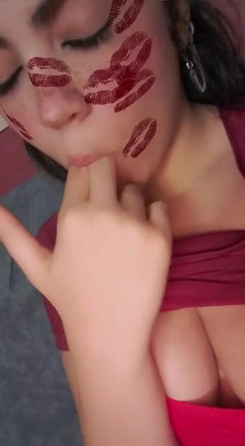 Indian Babe Showing Boob