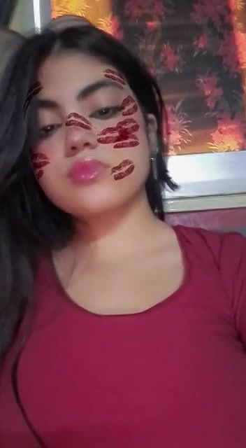 Indian Babe Showing Boob