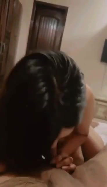 Horny beautiful college girlfriend sucking dick so nicely P3