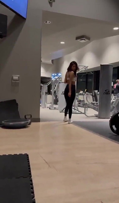 gym workouts girl blowjob