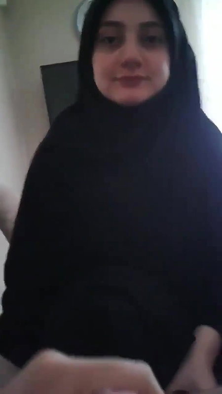 hijabi girl blowjob