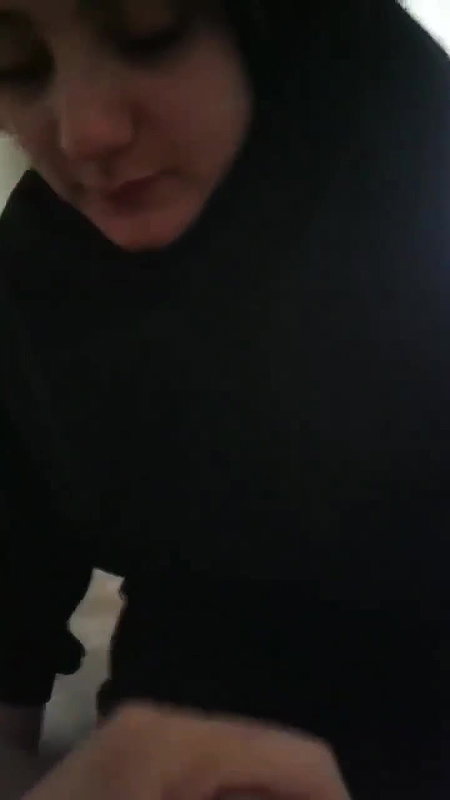 hijabi girl blowjob