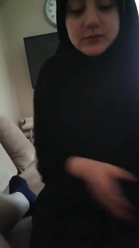 hijabi girl blowjob