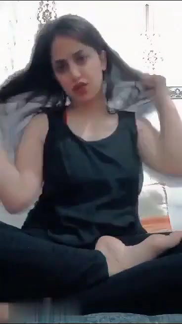 honey girl pussy rubbing