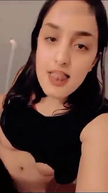 sexy face expression girl nude showing