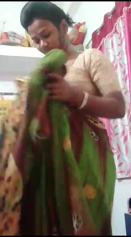 saree kholke nangi video banayi