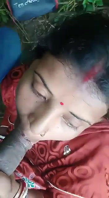 married bhabhi n ekhule mein lund chusi