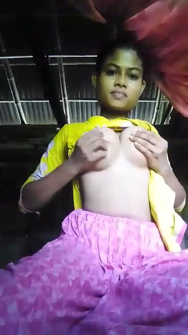 ladki ne shalwar kholke nanngi video banayi