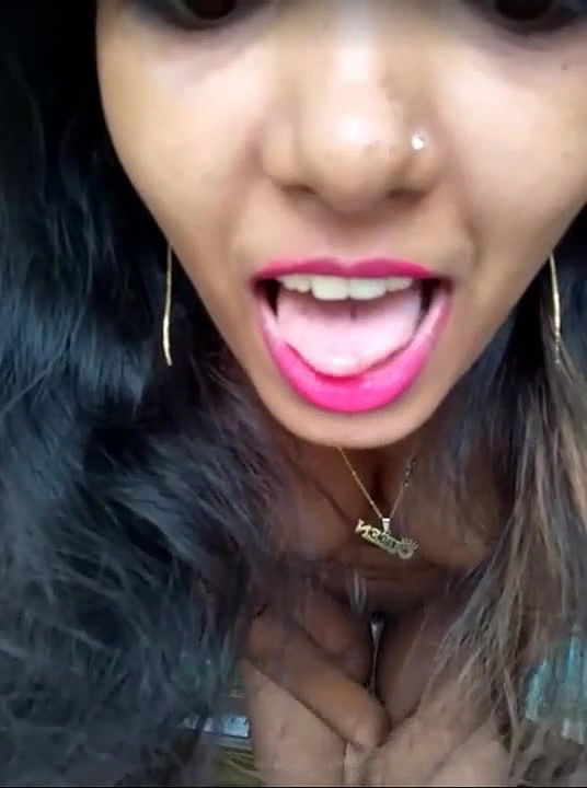 web cam girl nude show