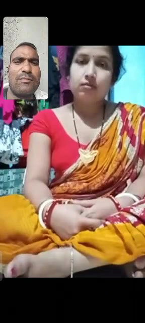 saree uthake chut mein dildo dali