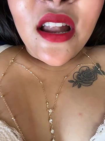 Sexy Bhabhi Full Nude show and Dirty Talk