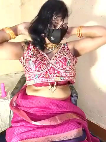 Sexy Bhabhi Boobs Show