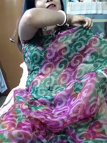 Sexy Bhabhi Saree removing and Full Naked