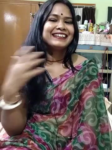 Sexy Bhabhi Saree removing and Full Naked