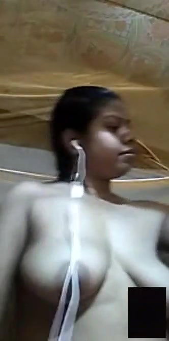 Dehati sexy boob show selfie MMS video