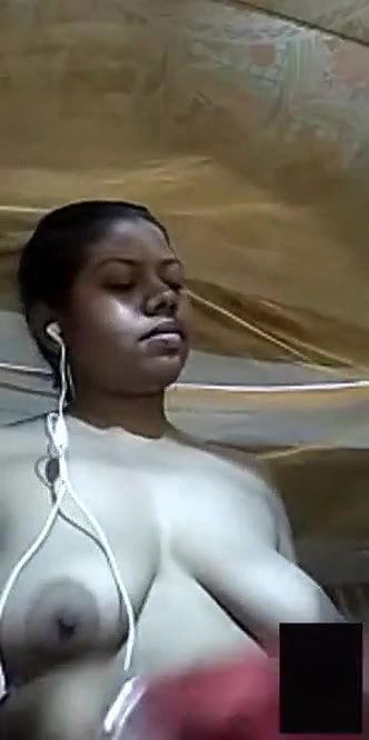 Dehati sexy boob show selfie MMS video