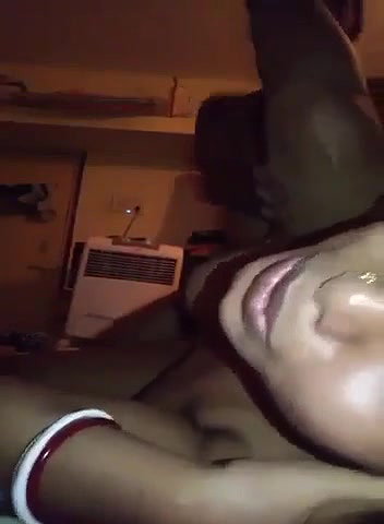 boob dabte hue chudai kri