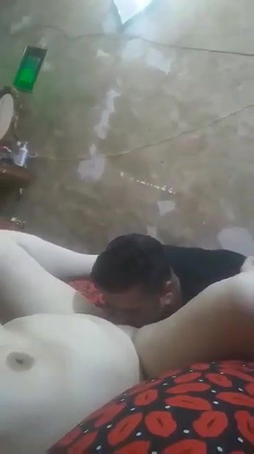 boob chuske chut chusi