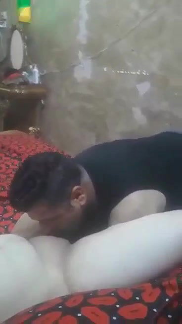 boob chuske chut chusi