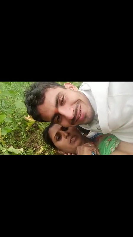 sarso ki khet mein chudai