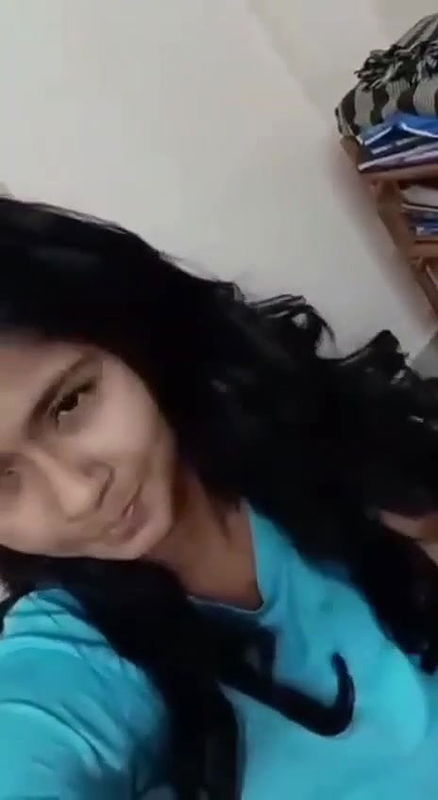 Hairy Pussy Cute Girlfriend Showing