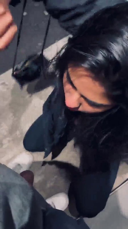 Horny Babe Outdoor Giving Blowjob